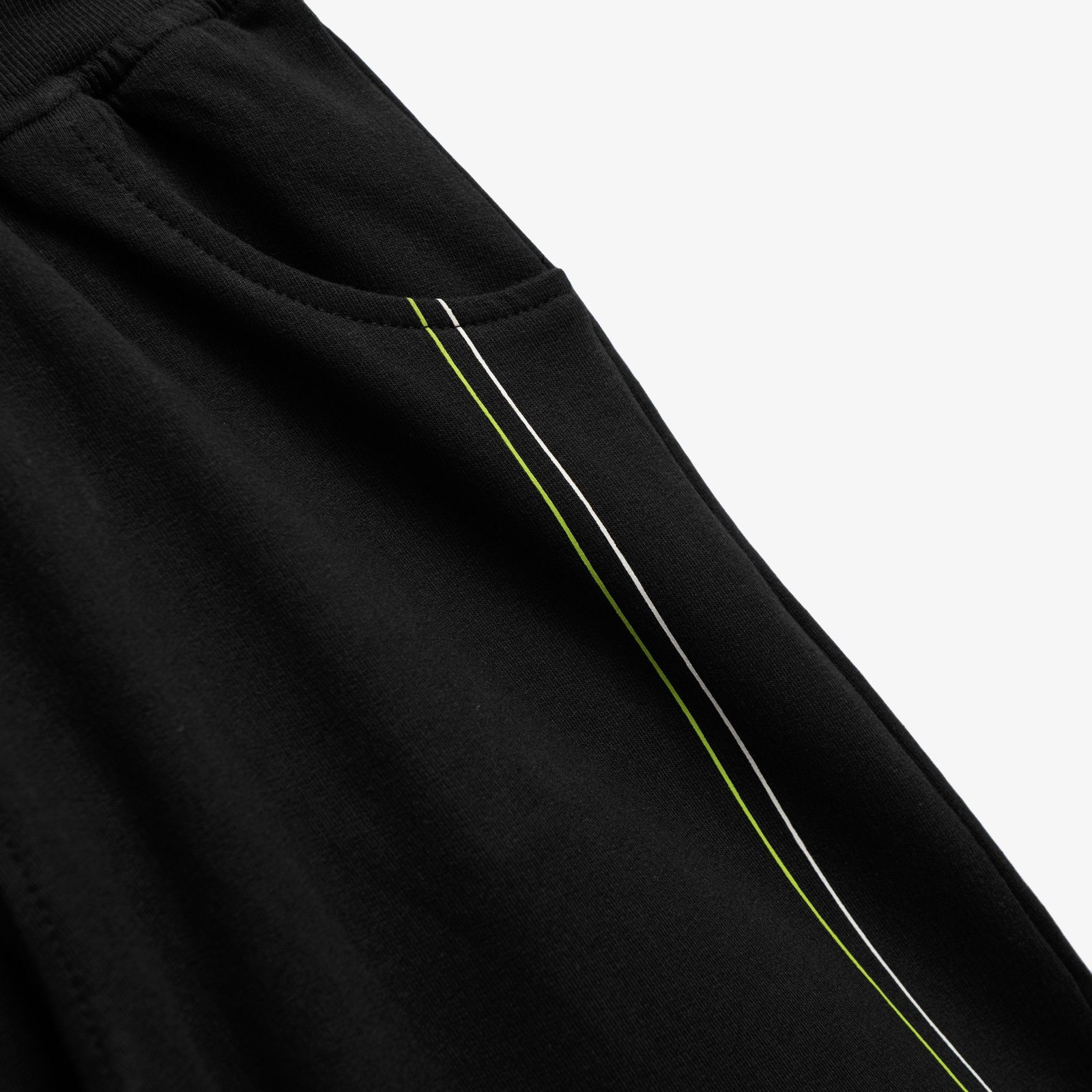 Σετ Μπλούζα & Βερμούδα Αγόρι Funky “Basketball” – Μαύρο/Λαχανί - Image 2