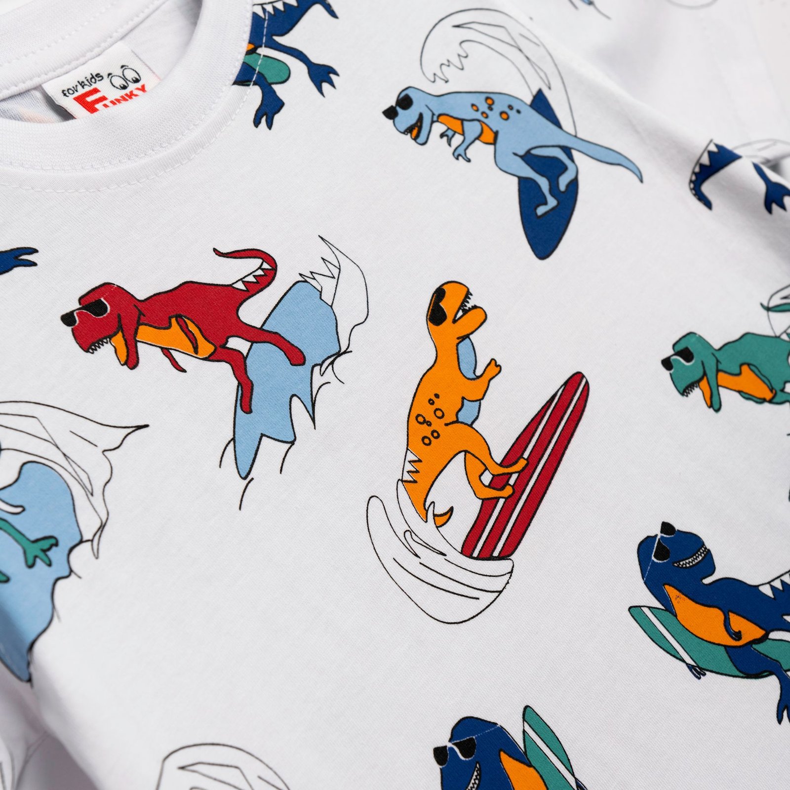 Σετ Μπλούζα & Βερμούδα Αγόρι Funky “Surf Dinos” – Λευκό/Μπλε - Image 2