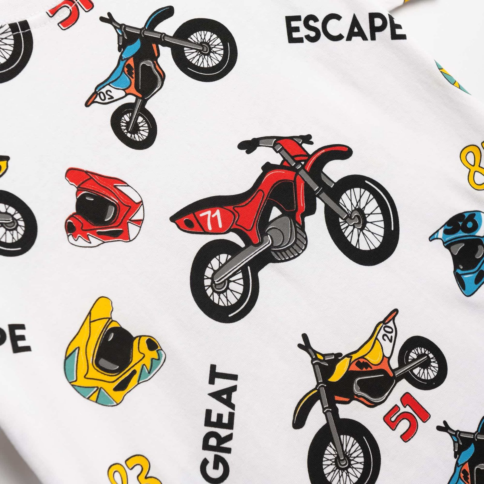 Σετ Μπλούζα & Σορτς Αγόρι Funky “Escape” – Λευκό/Κόκκινο - Image 2