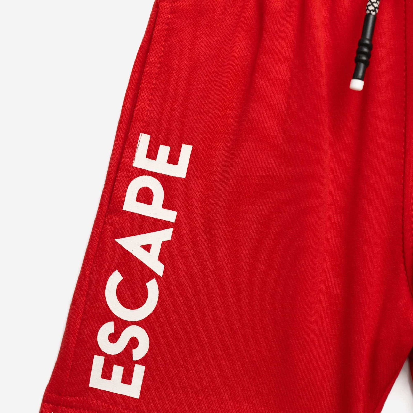 Σετ Μπλούζα & Σορτς Αγόρι Funky “Escape” – Λευκό/Κόκκινο - Image 3