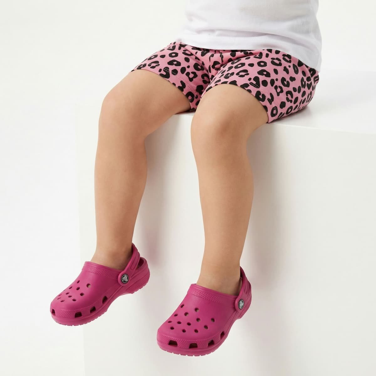 Λευκό σετ γατούλα με λεοπάρ σορτς - Image 3