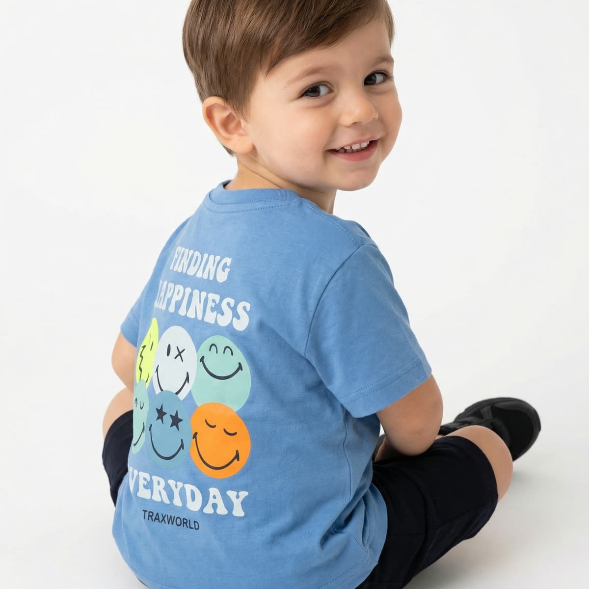 Σιέλ σετ με χαρούμενα προσωπάκια και σορτς - Image 2