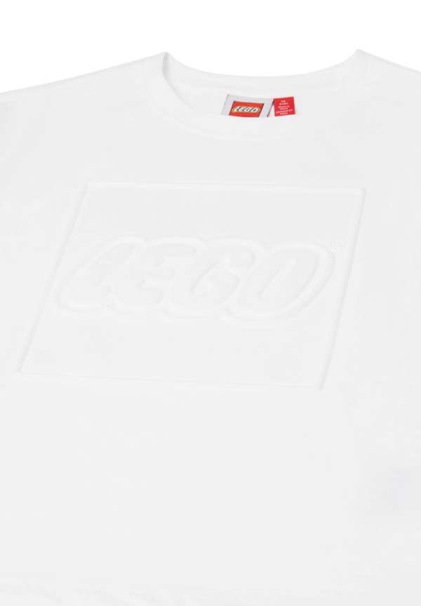 Μπλούζα Κοντομάνικη Αγόρι LEGO® Με Ανάγλυφο Logo – Λευκή - Image 4